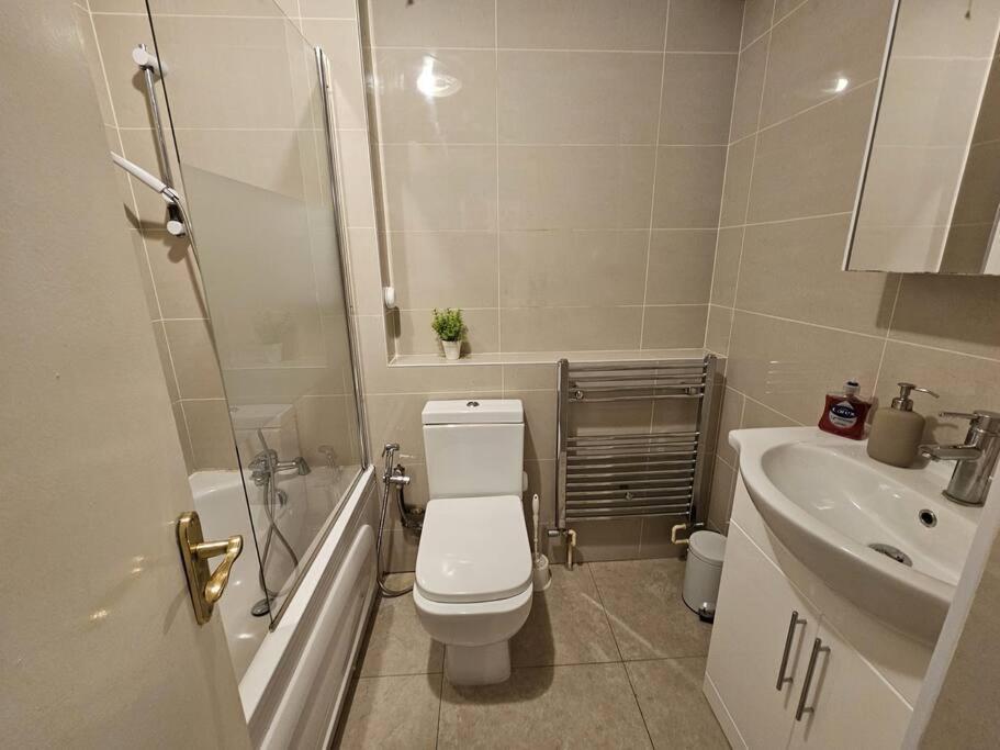 Lovely Flat Close To Shepherd'S Bush Daire Londra Dış mekan fotoğraf